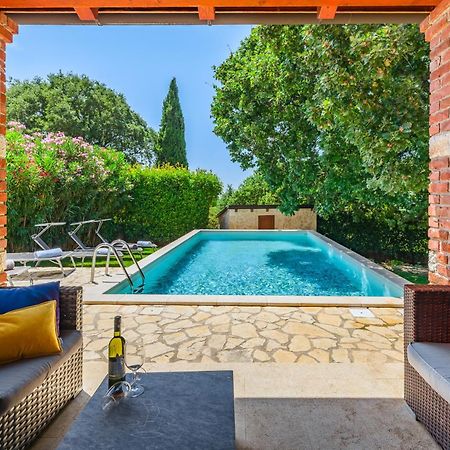 Villa Hrast Bacva Visnjan Luaran gambar