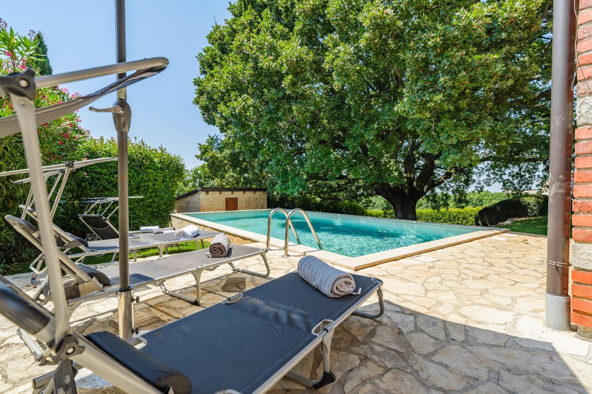 Villa Hrast Bacva Visnjan Luaran gambar