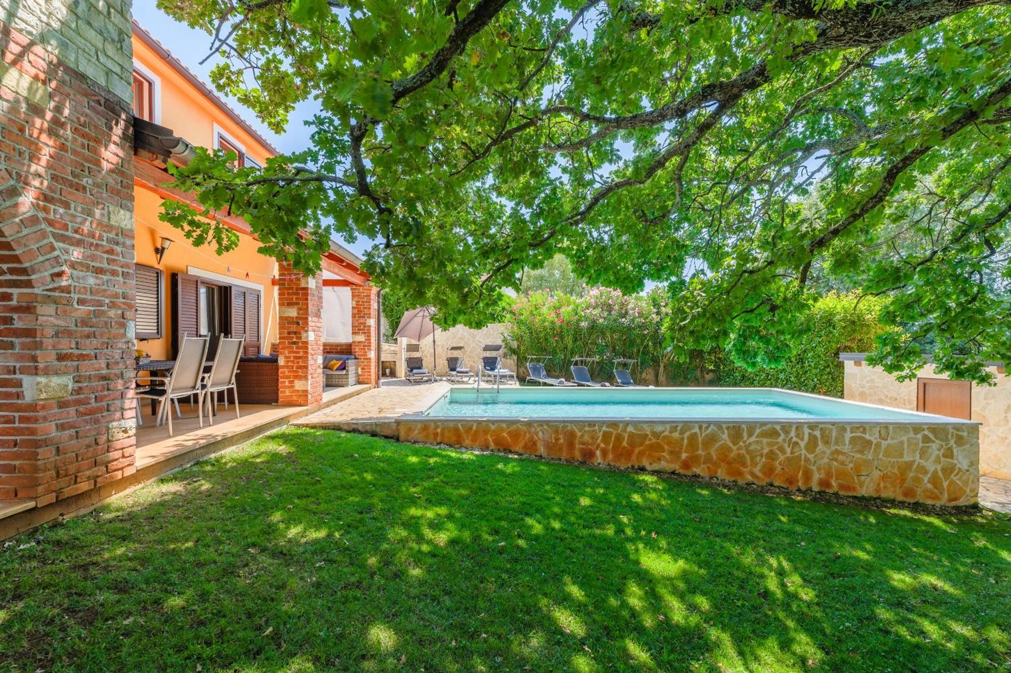 Villa Hrast Bacva Visnjan Luaran gambar