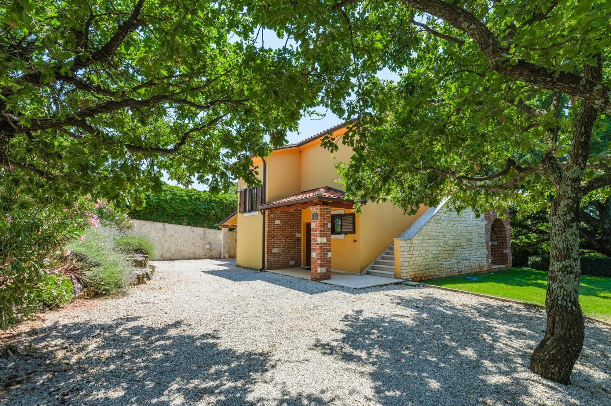 Villa Hrast Bacva Visnjan Luaran gambar