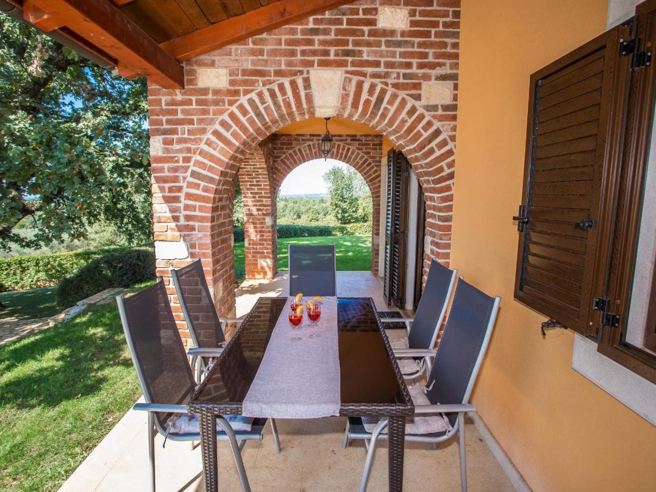 Villa Hrast Bacva Visnjan Luaran gambar
